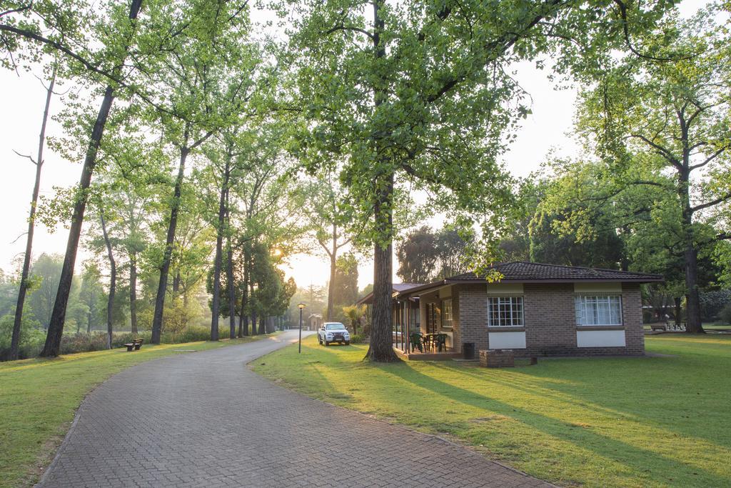 Merry Pebbles Resort Sabie Buitenkant foto