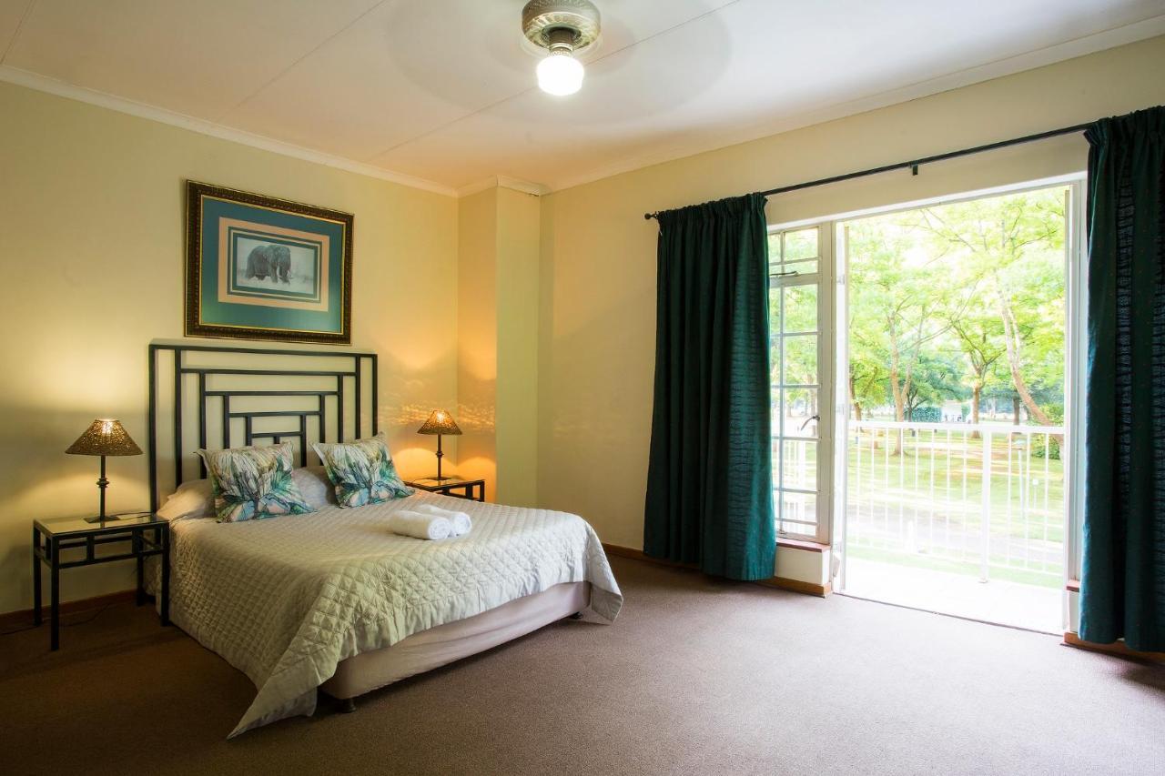 Merry Pebbles Resort Sabie Buitenkant foto