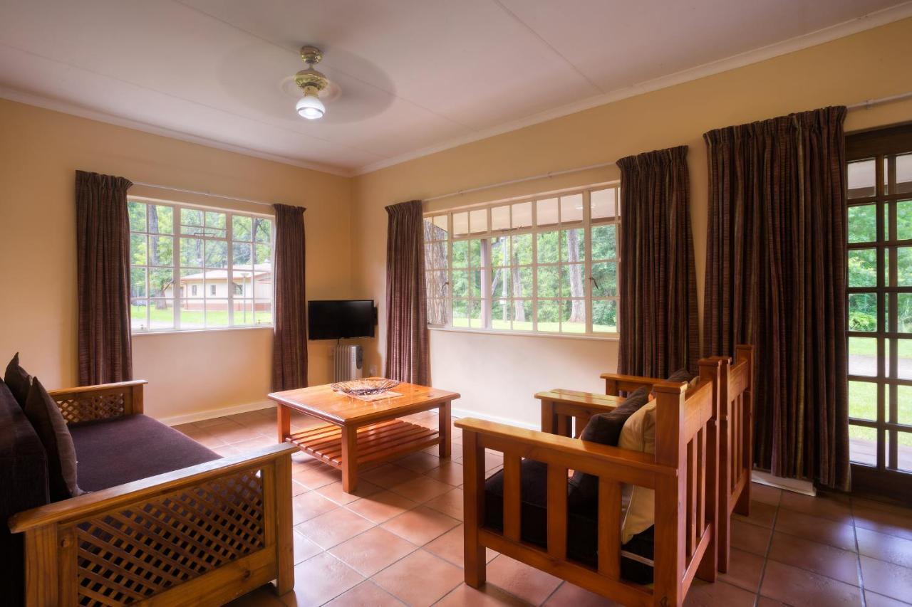 Merry Pebbles Resort Sabie Buitenkant foto